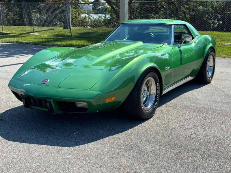 1975-chevrolet-corvette-hard-top-convertible