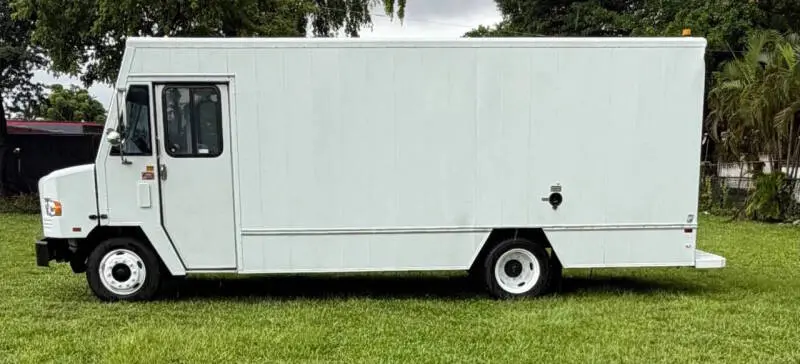 2013 Freightliner MT55